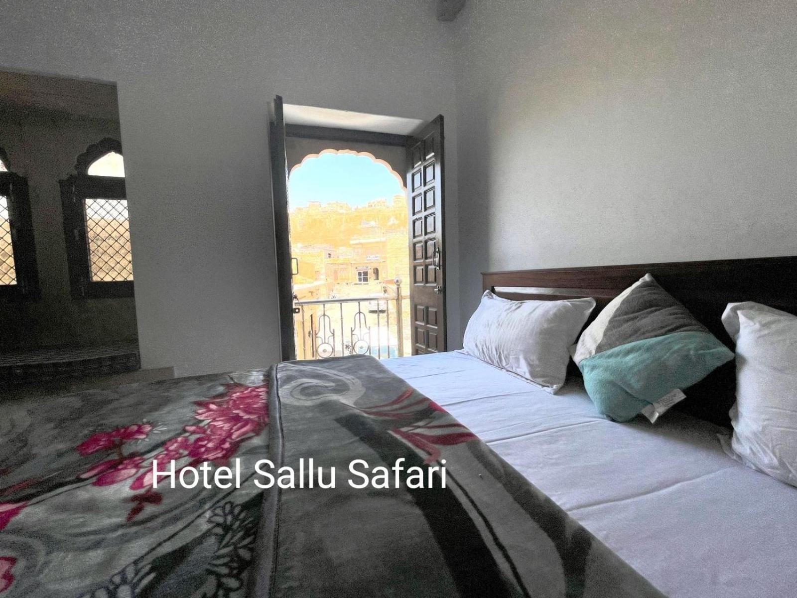 Hotel Sallu Safari Jaisalmer Bilik gambar